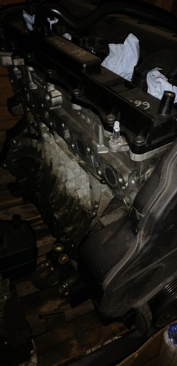 Двигатель VOLVO D5244T4